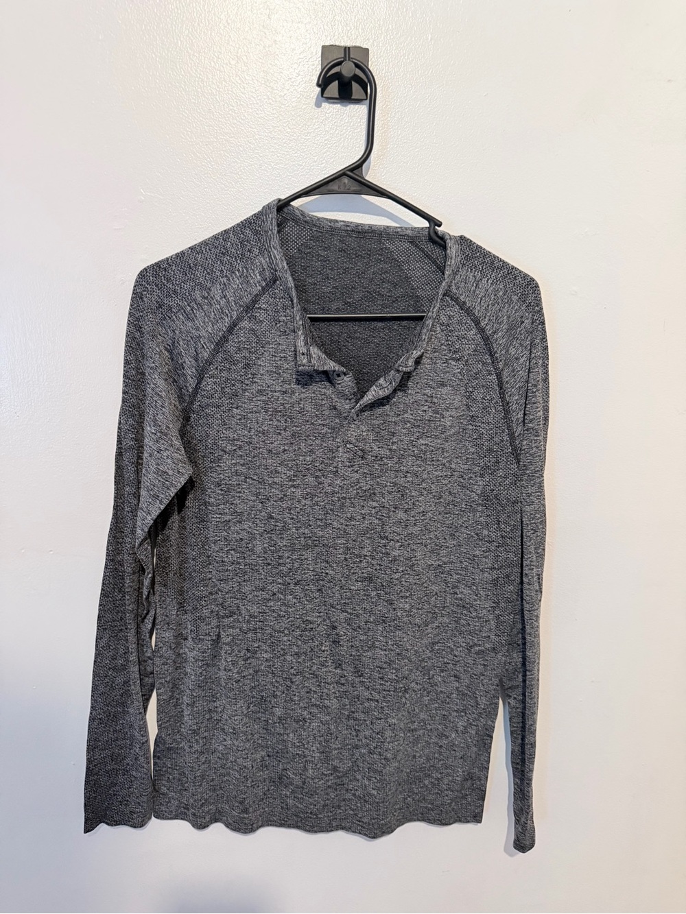 Men's Long-Sleeve Henley Shirt - Charcoal Gray